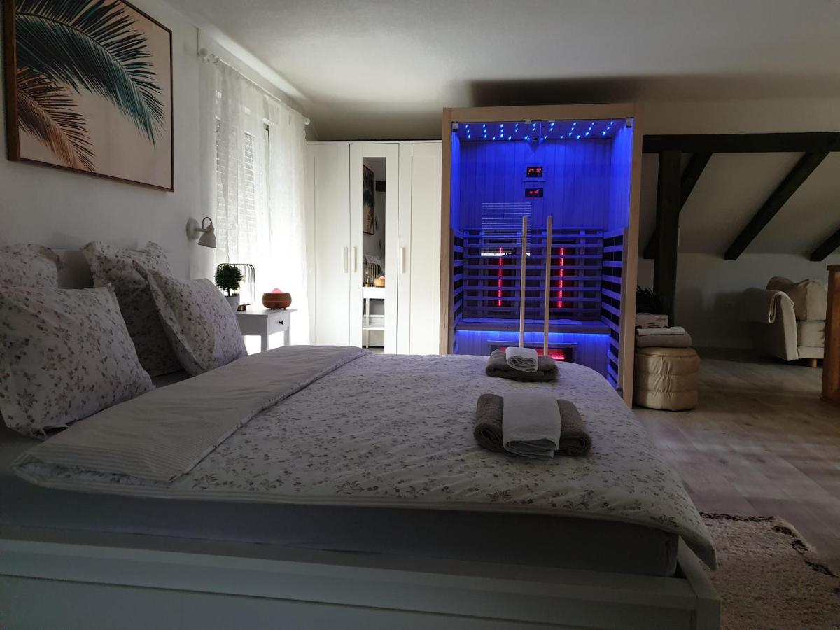 Luxury Apartman Alex With Sauna In The Village オトチャッツ エクステリア 写真