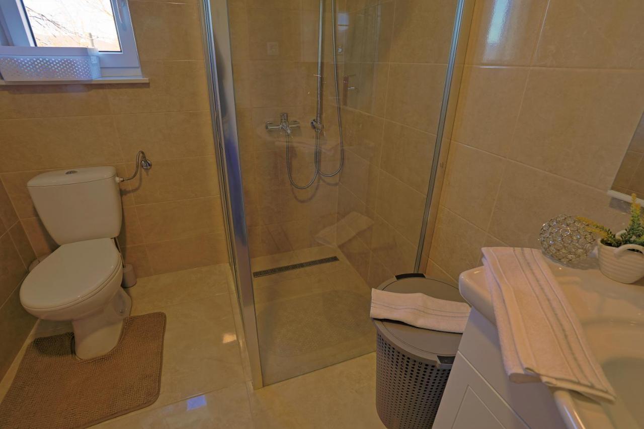 Luxury Apartman Alex With Sauna In The Village オトチャッツ エクステリア 写真